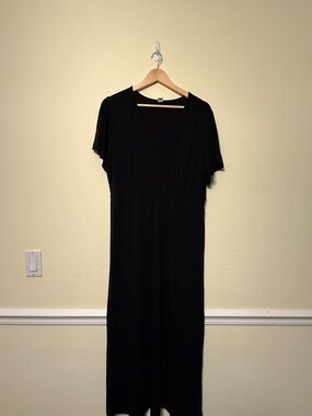 Old Navy Black V-Neck Maxi Dress